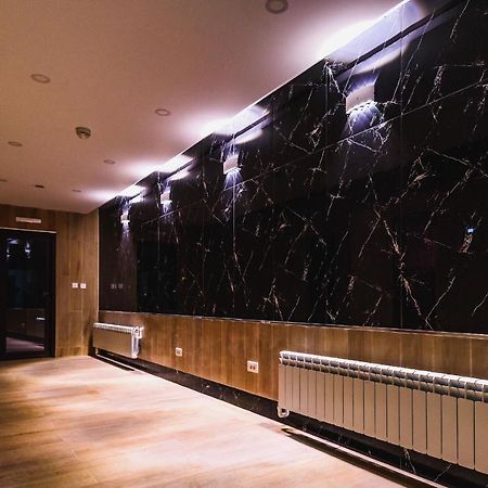 Hotel Carpat Inn Azuga Bagian luar foto