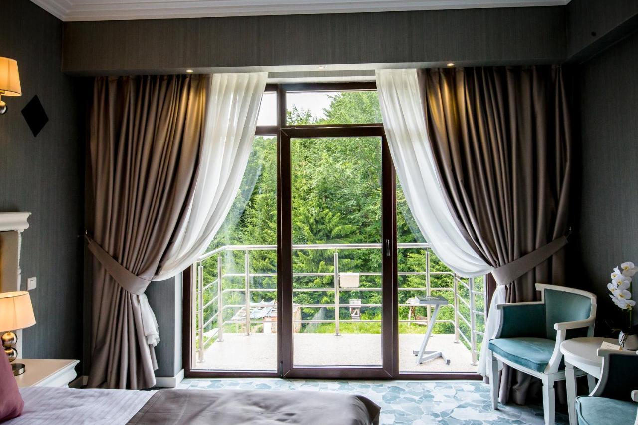 Hotel Carpat Inn Azuga Bagian luar foto