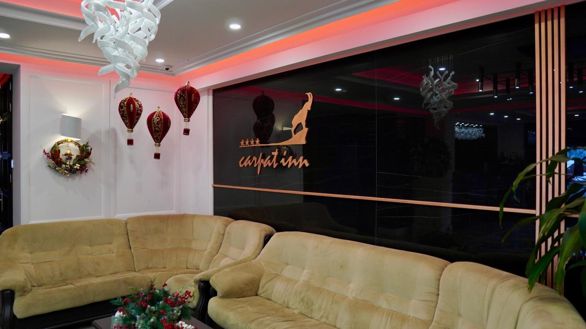 Hotel Carpat Inn Azuga Bagian luar foto